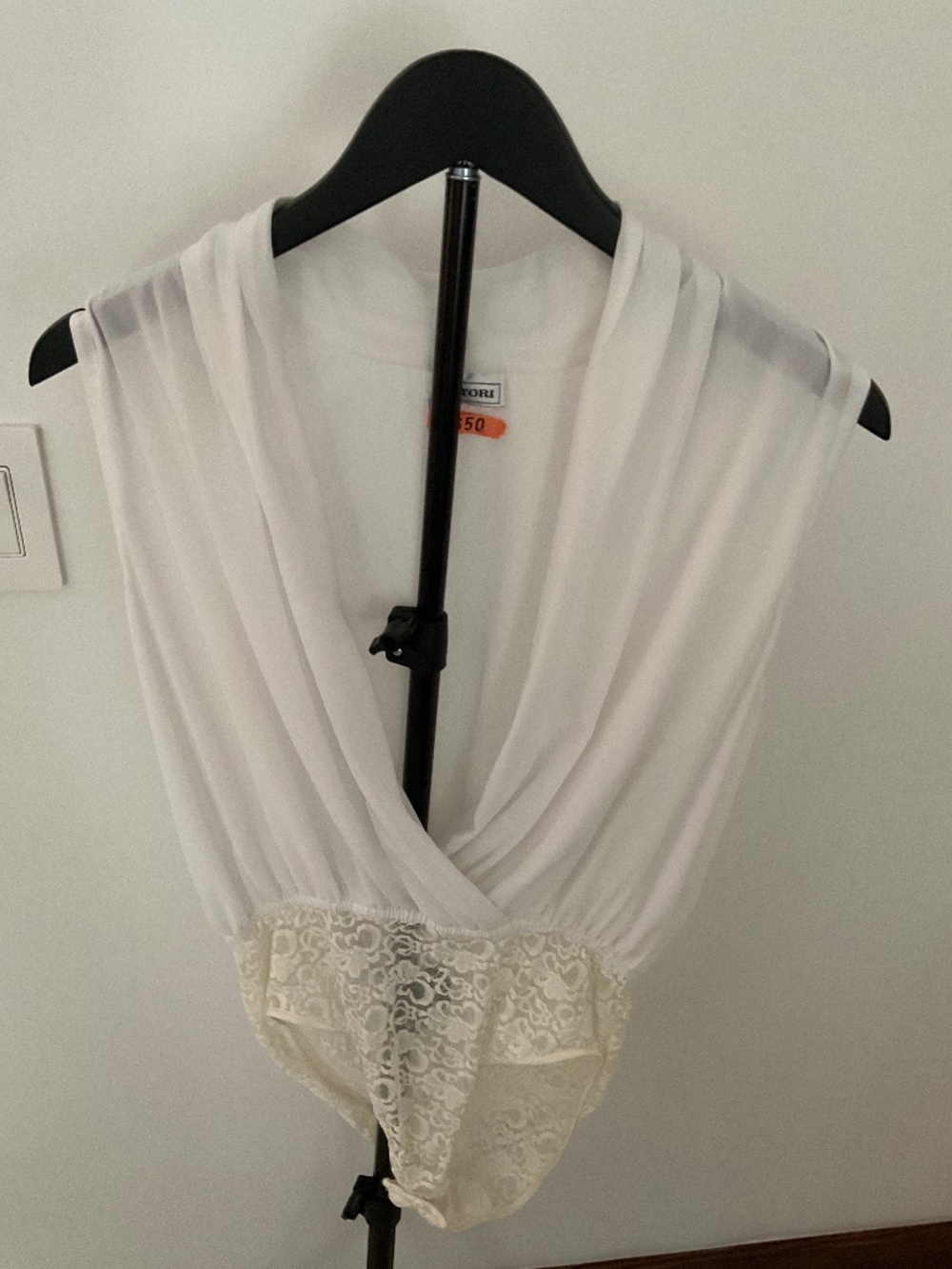 Vintage Natori by Saks fifth AvenuBeautiful bodysuit Crossbody White Size Medium